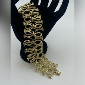 Vintage Classy Bracelet 7 In Goldtone Chain Jewelry Cuff Style